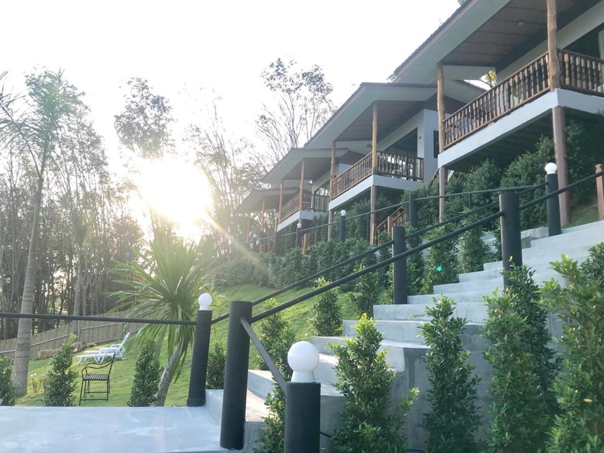 เรสติ้งเพลส เกาะยาวใหญ่ Hostel ภายนอก รูปภาพ